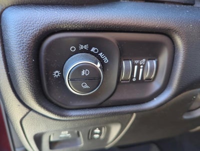 2019 RAM 1500 Laramie 4x4 Crew Cab 5'7" Box