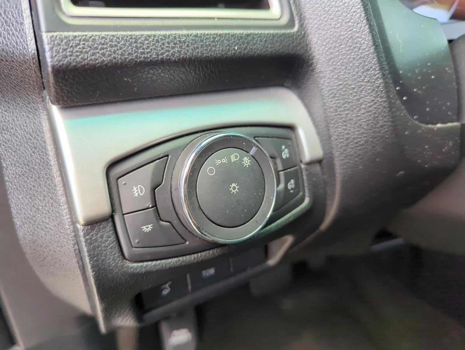 2016 Ford Explorer 4WD 4dr XLT