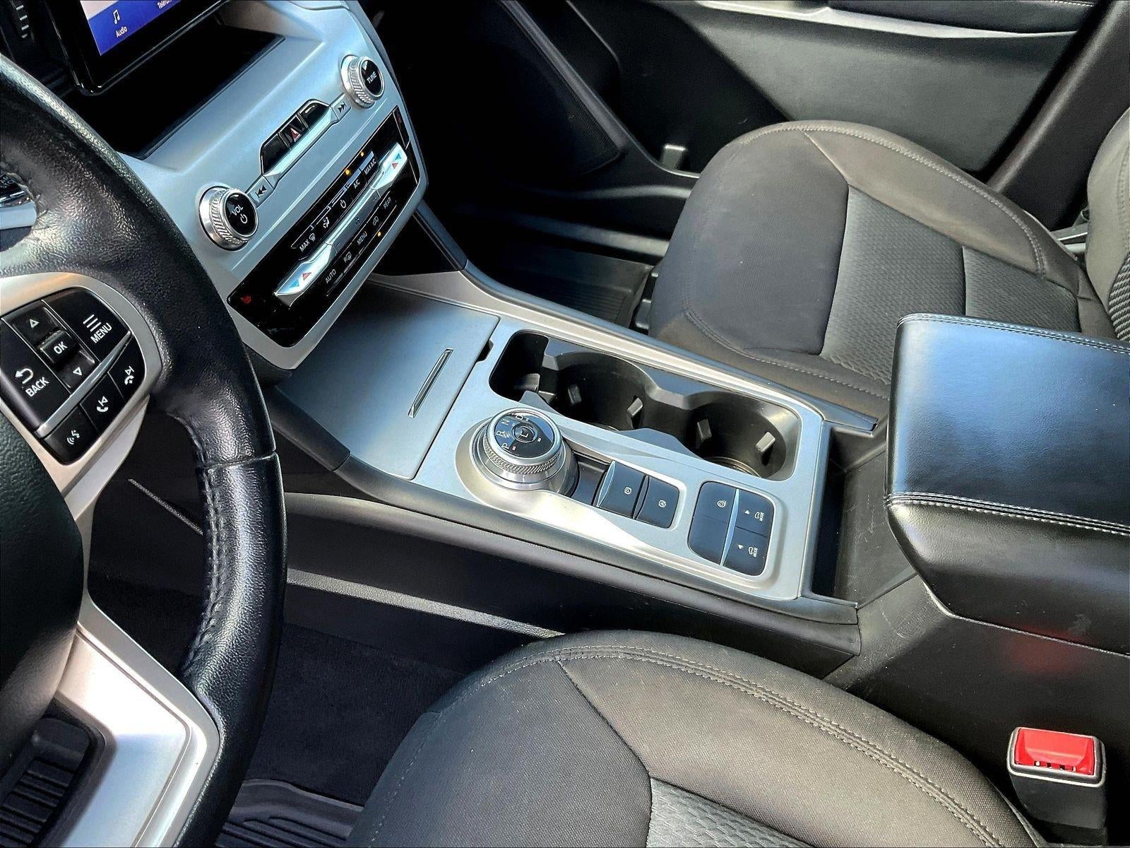 2022 Ford Explorer XLT RWD