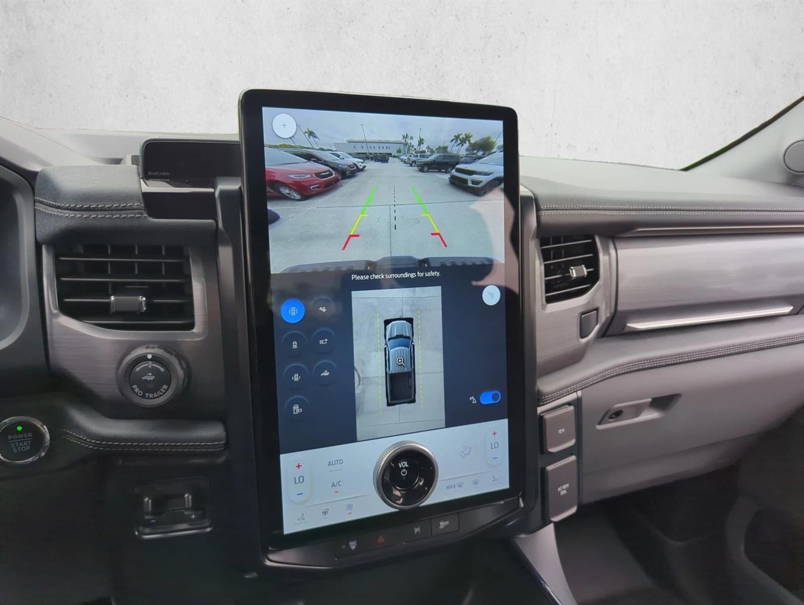 2025 Ford F-150 Lightning Flash 4WD SuperCrew 5.5' Box