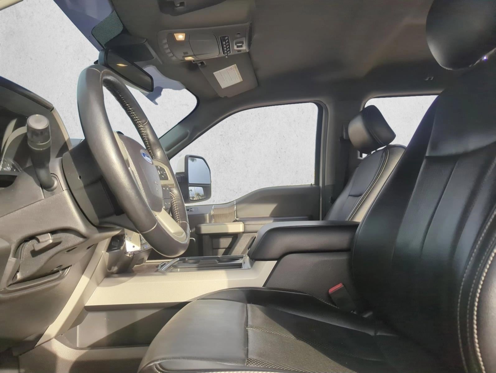 2021 Ford Super Duty F-250 SRW LARIAT 4WD Crew Cab 6.75' Box