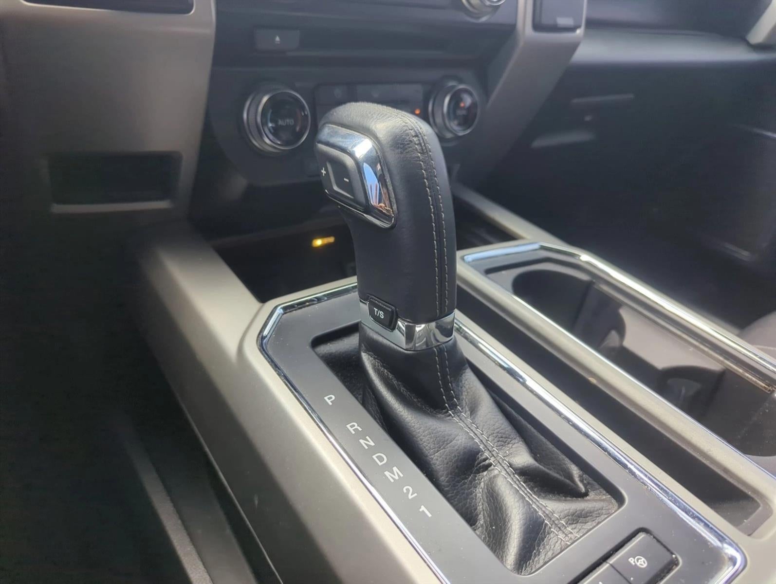 2015 Ford F-150 4WD SuperCrew 5-1/2 Ft Box Lariat