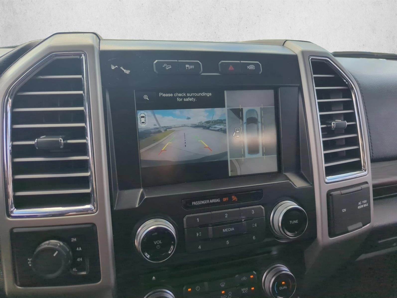 2015 Ford F-150 4WD SuperCrew 5-1/2 Ft Box Lariat