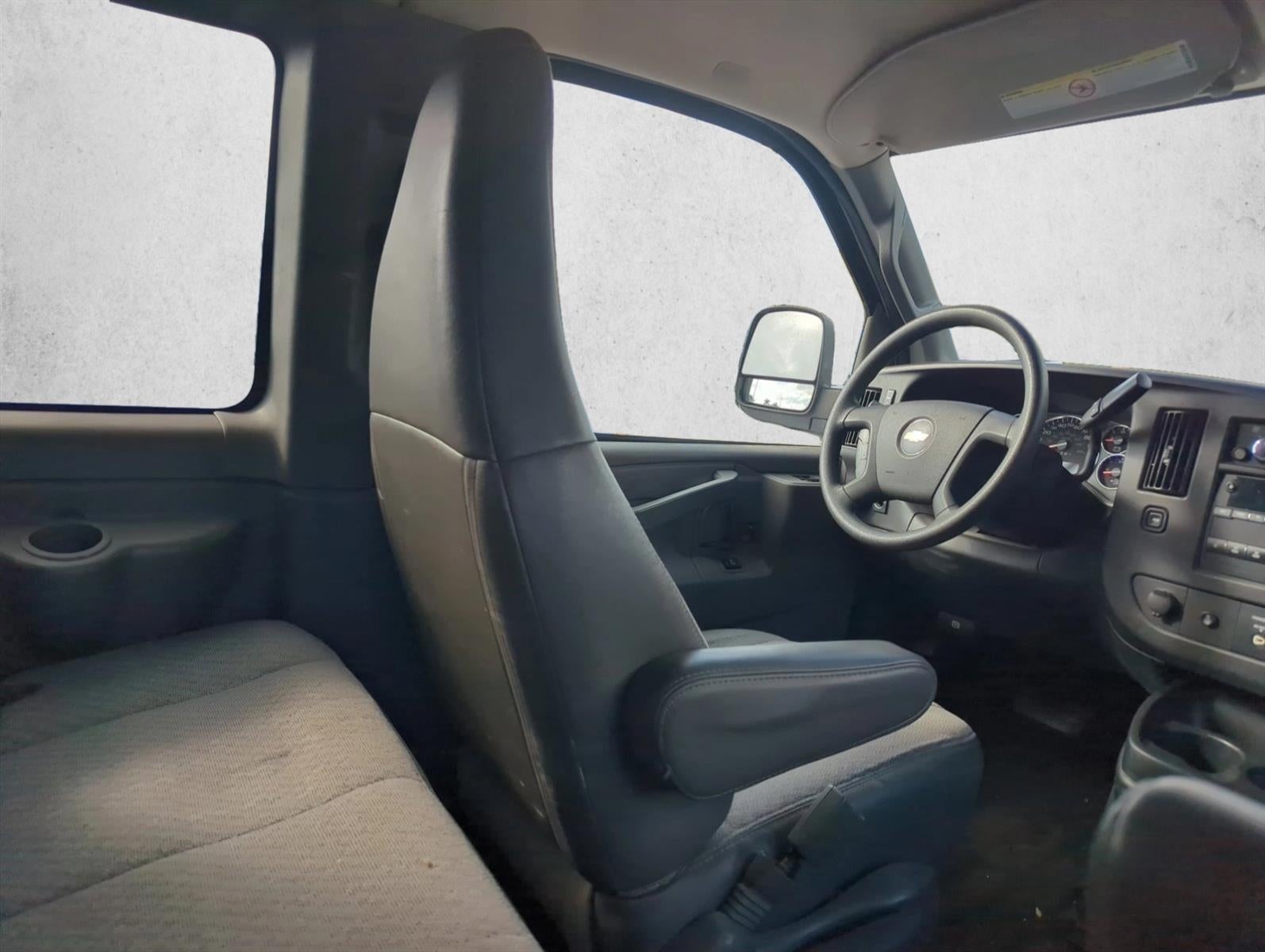 2019 Chevrolet Express Passenger 3500 Extended Wheelbase Rear-Wheel Drive 1LT