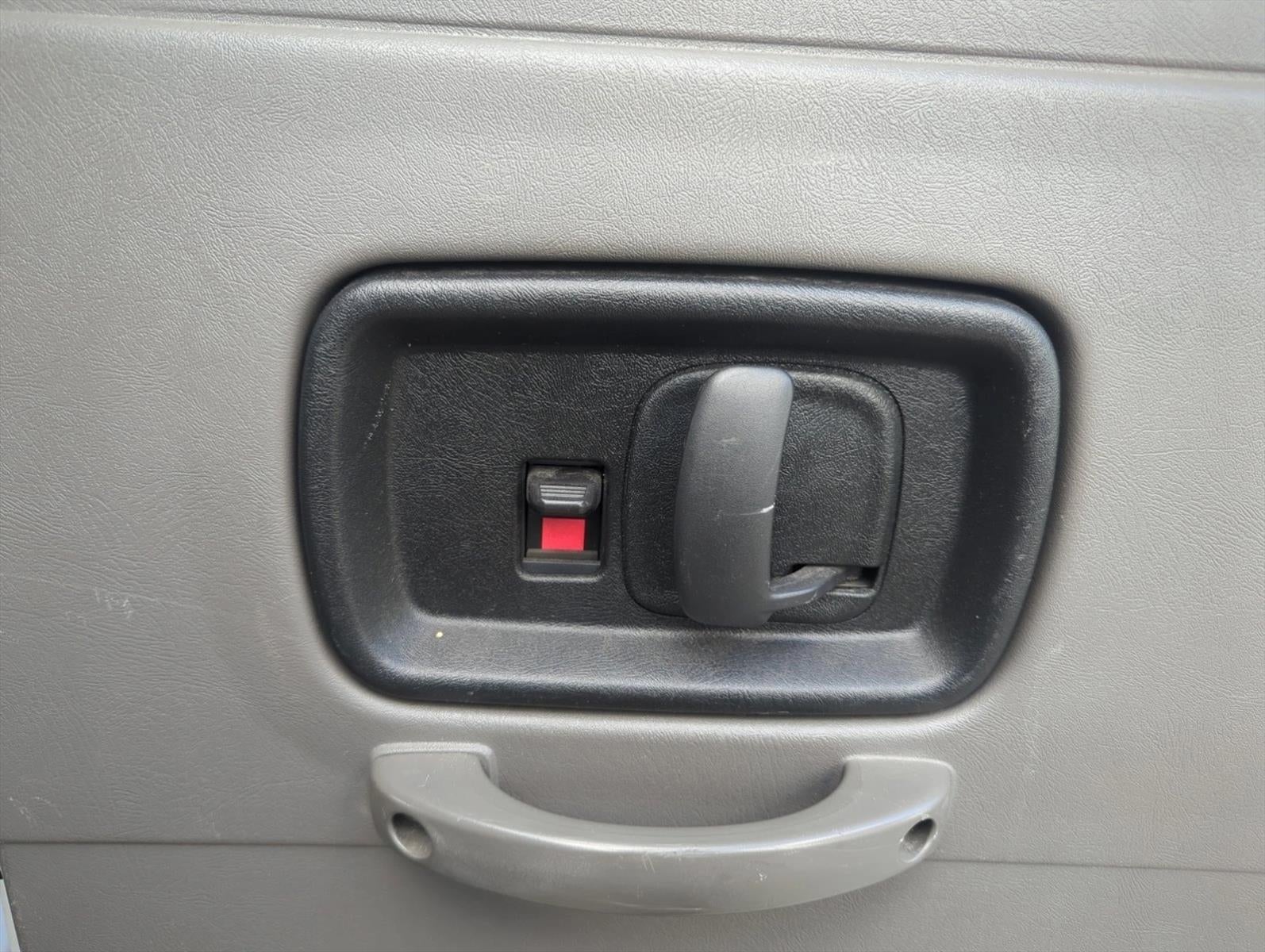 2019 Chevrolet Express Passenger 3500 Extended Wheelbase Rear-Wheel Drive 1LT