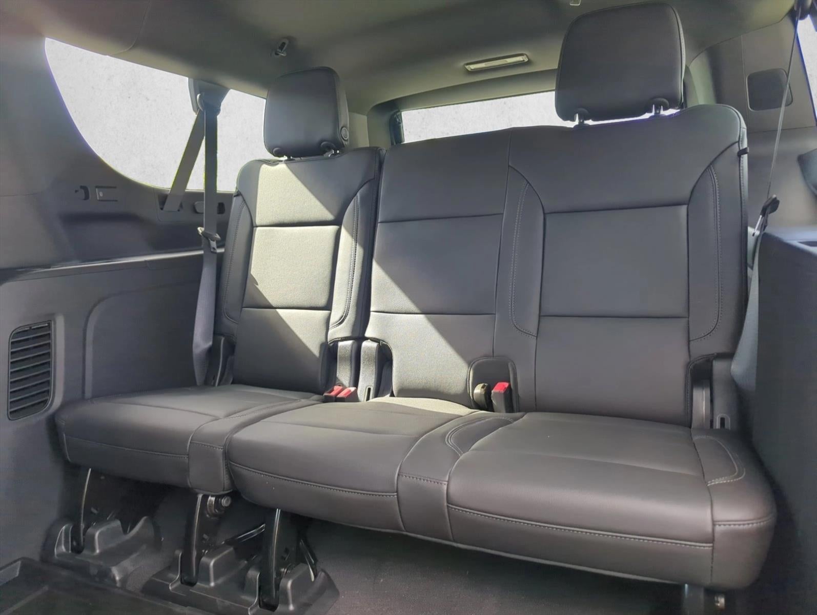 2023 Chevrolet Suburban 4WD Z71