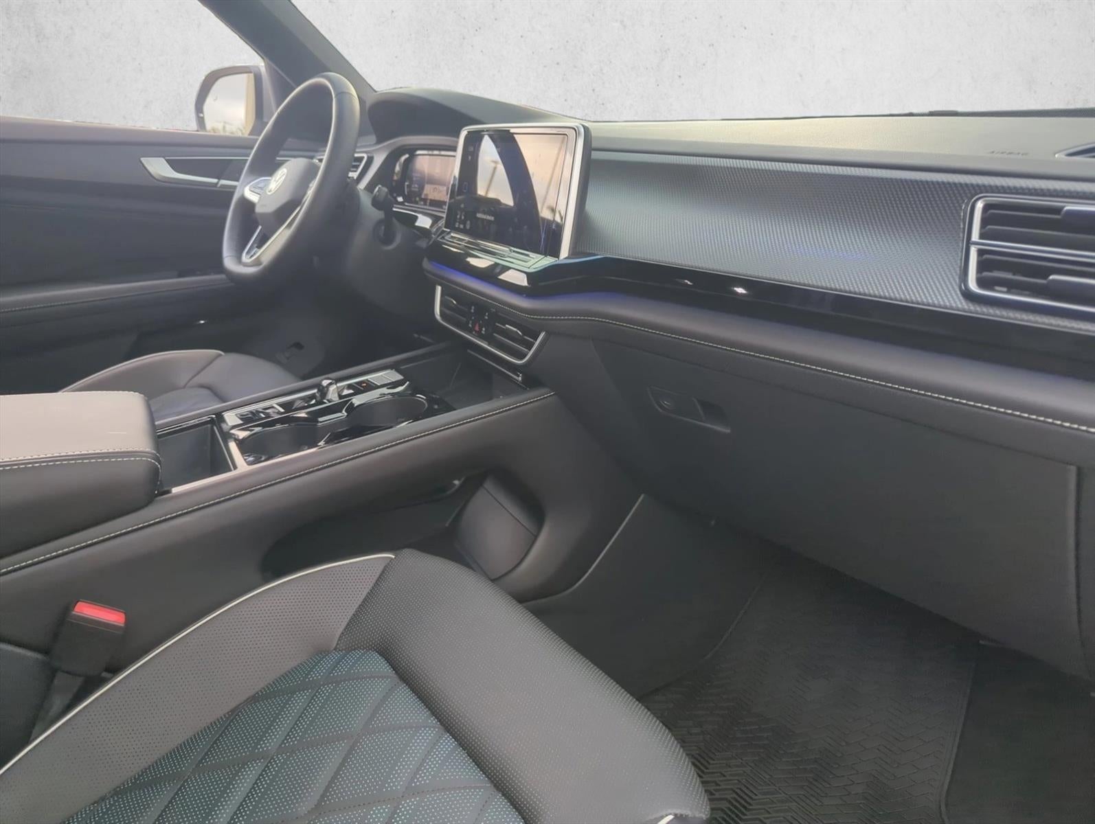 2025 Volkswagen Atlas Cross Sport 2.0T SEL Premium R-Line 4MOTION