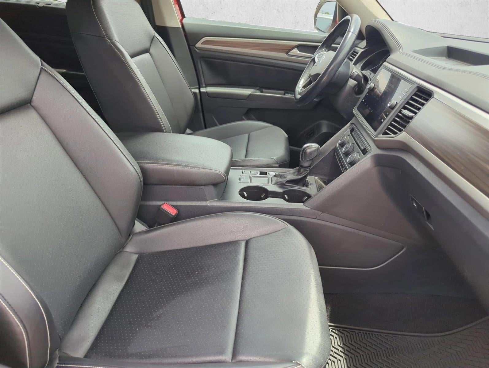 2021 Volkswagen Atlas 3.6L V6 SE w/Technology FWD *Ltd Avail*