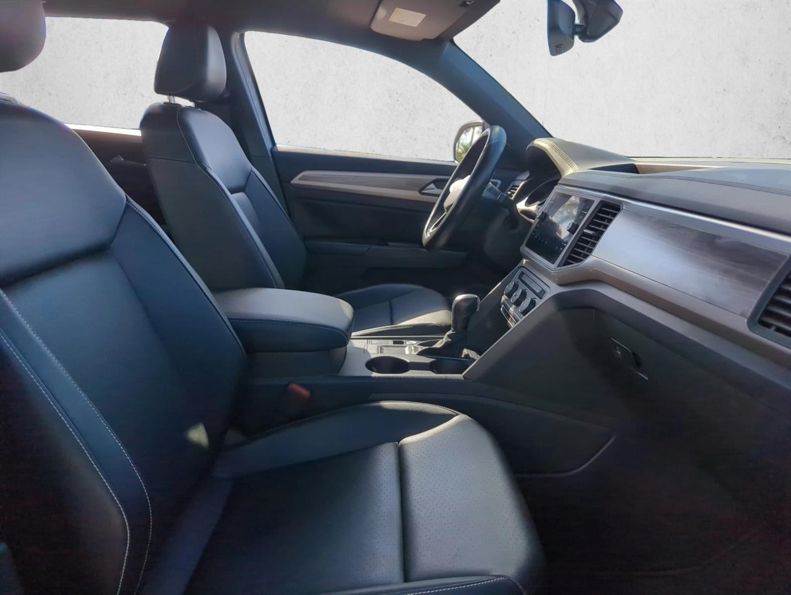 2020 Volkswagen Atlas Cross Sport 3.6L V6 SE w/Technology R-Line FWD