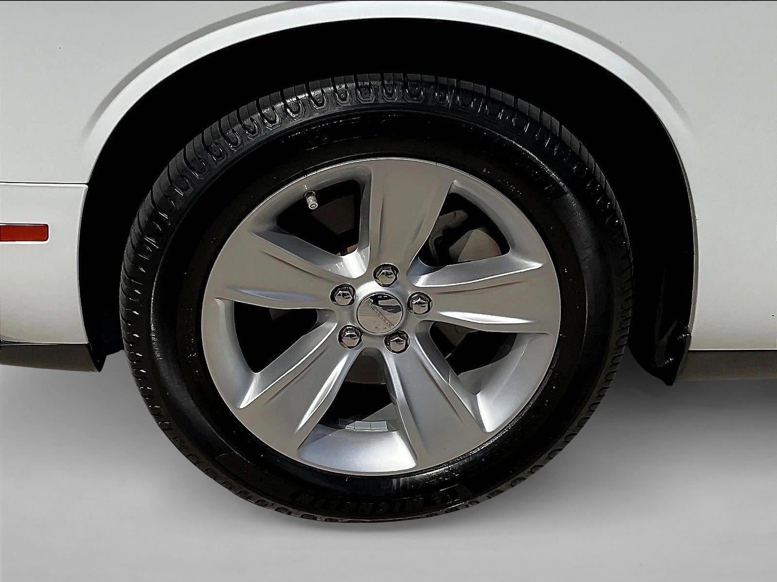 2023 Dodge Challenger SXT RWD