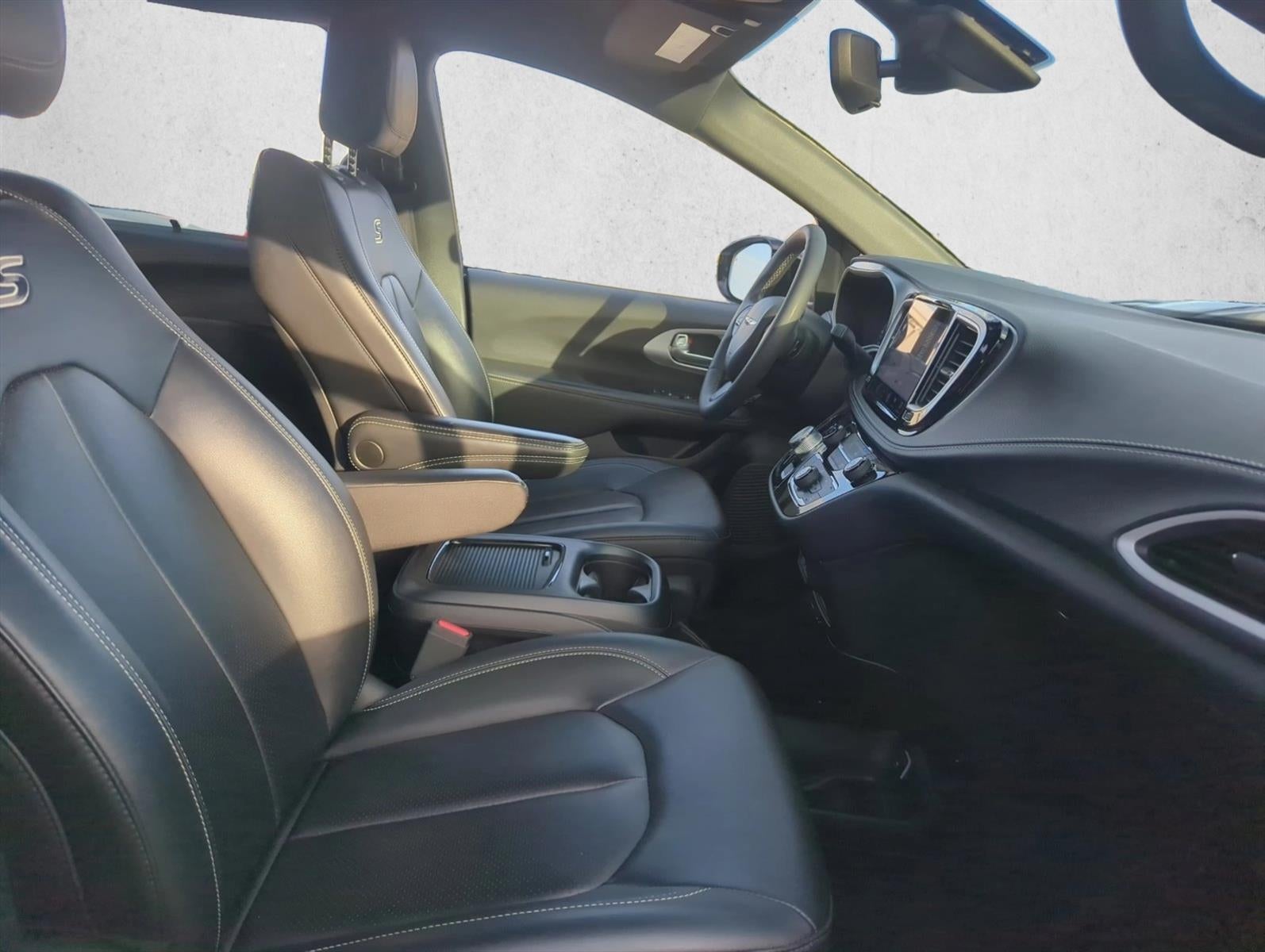 2024 Chrysler Pacifica Touring L FWD