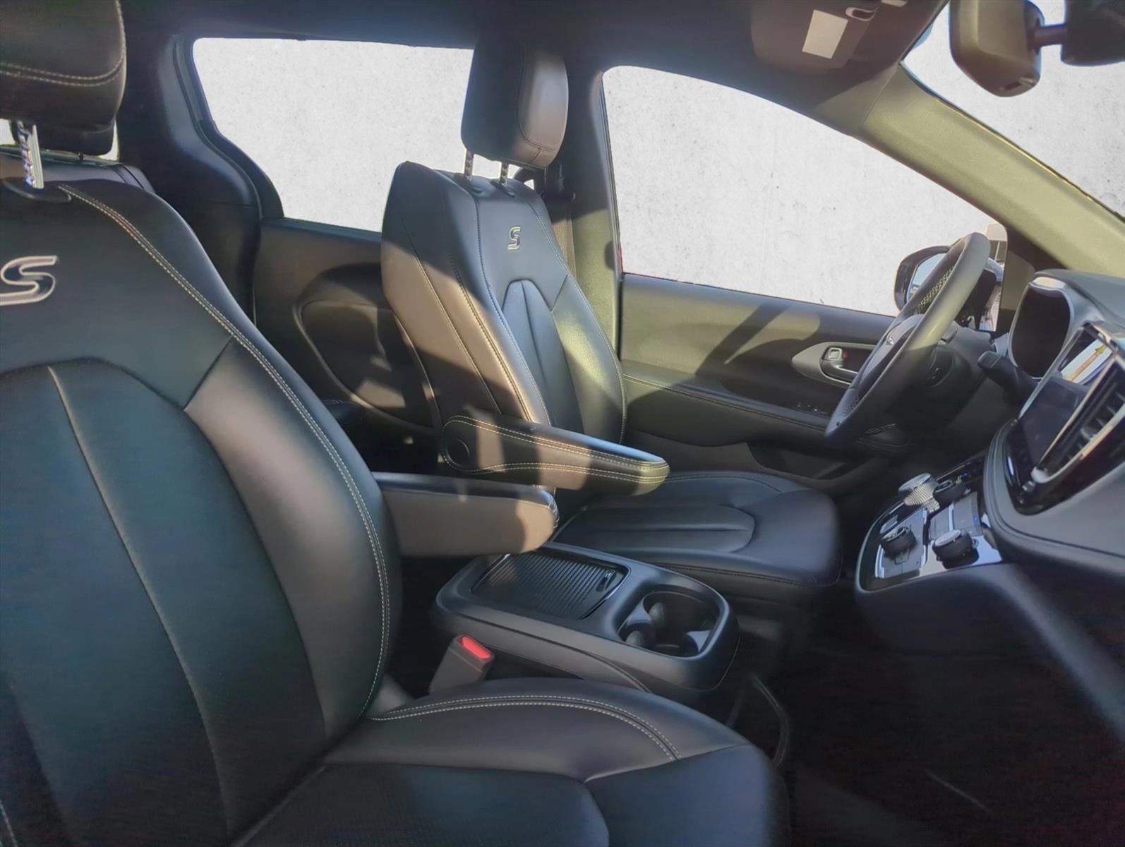 2024 Chrysler Pacifica Touring L FWD