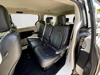 2020 Chrysler Pacifica Touring L FWD