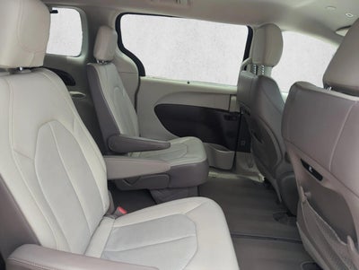 2018 Chrysler Pacifica Touring L FWD
