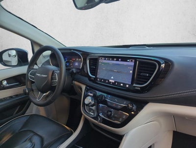 2023 Chrysler Pacifica Hybrid Limited FWD