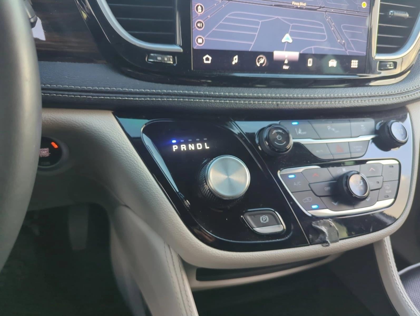 2023 Chrysler Pacifica Hybrid Limited FWD