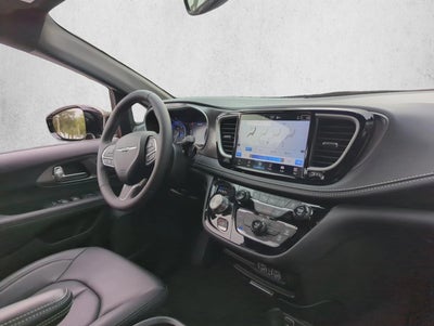 2025 Chrysler Pacifica Select AWD