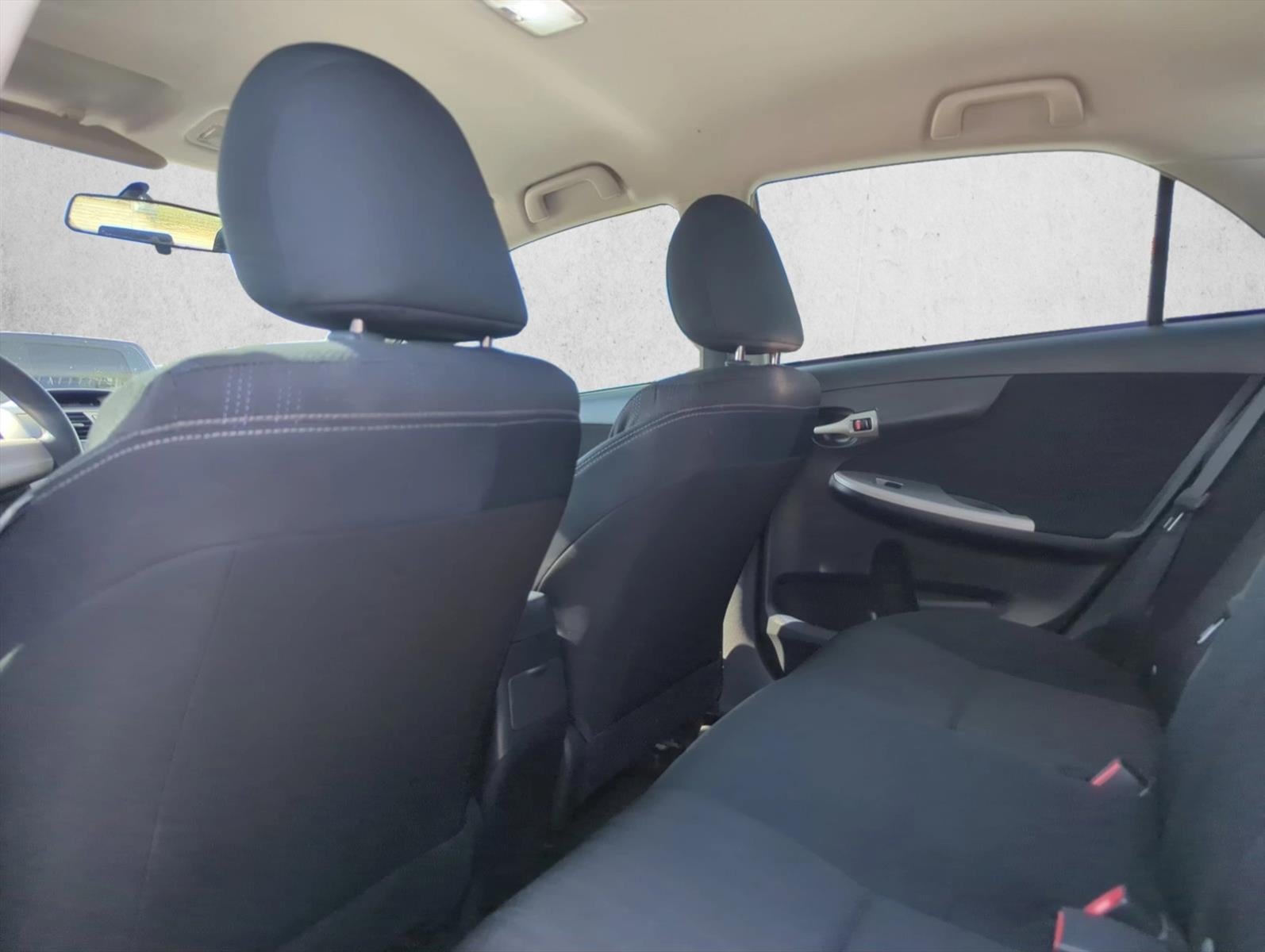 2013 Toyota Corolla 4dr Sdn Auto S (Natl)