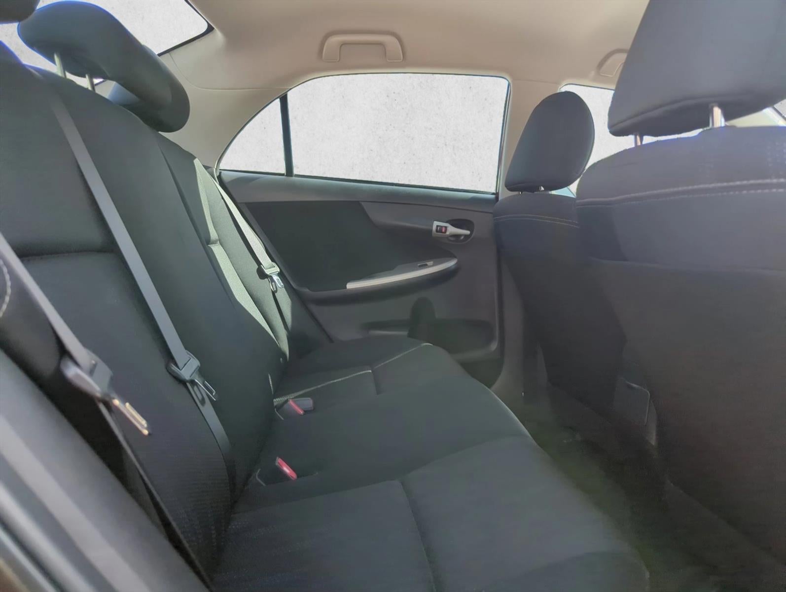 2013 Toyota Corolla 4dr Sdn Auto S (Natl)