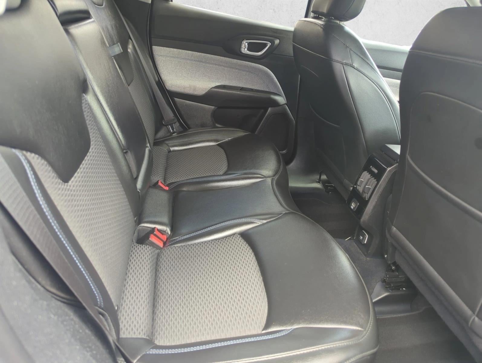 2022 Jeep Compass Latitude FWD