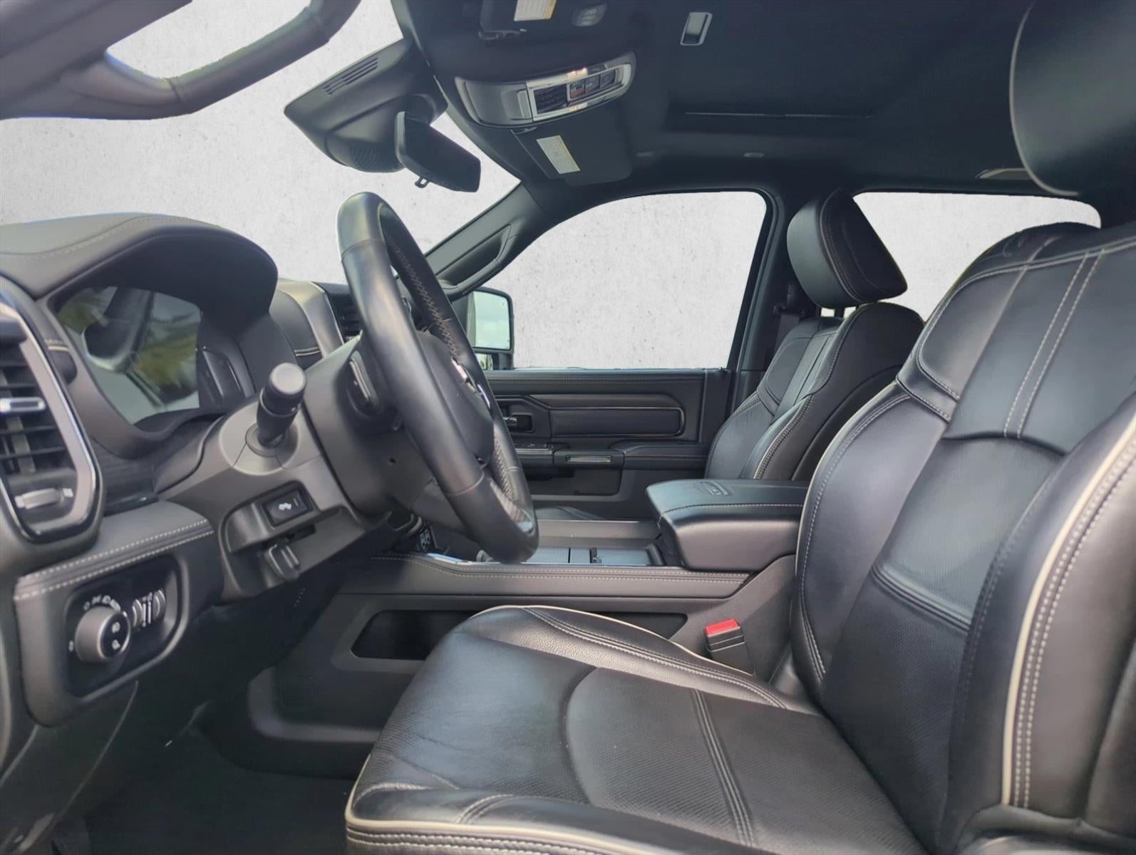 2024 RAM 3500 Limited 4x4 Mega Cab 6'4" Box