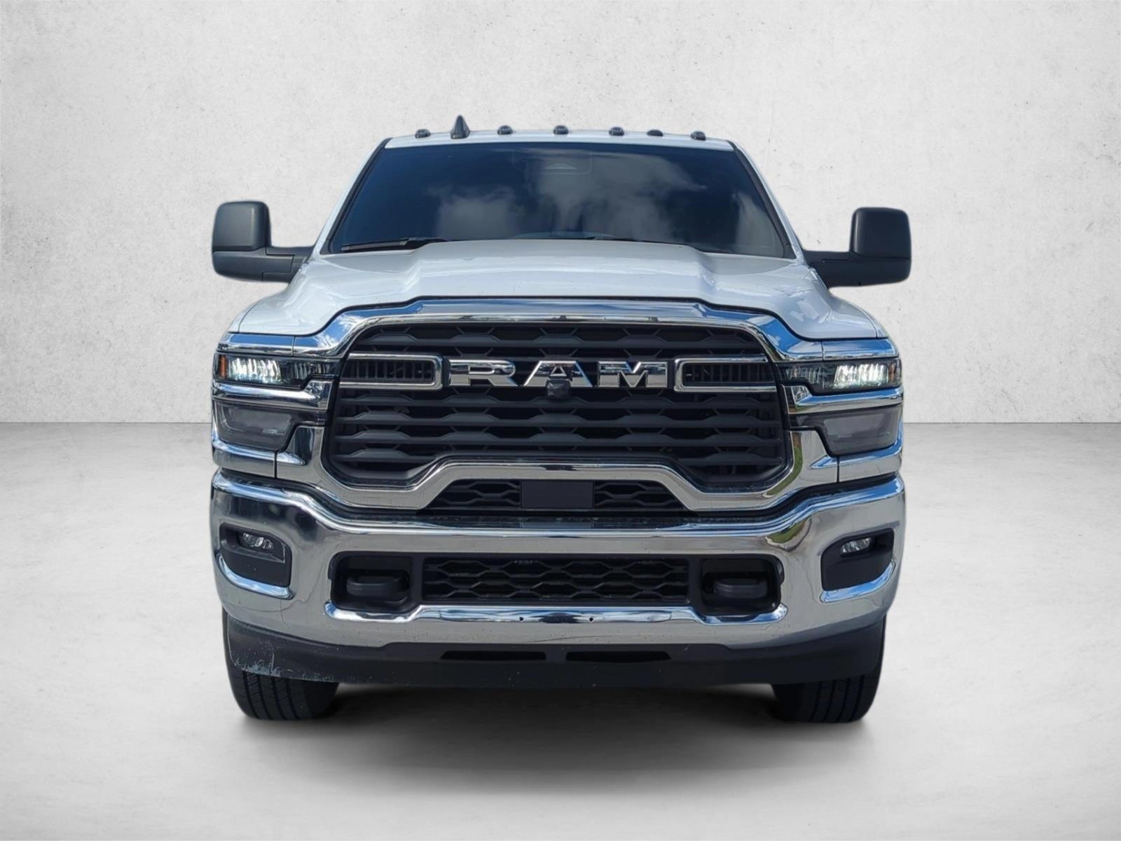 2025 RAM 2500 Tradesman 4x4 Crew Cab 8' Box