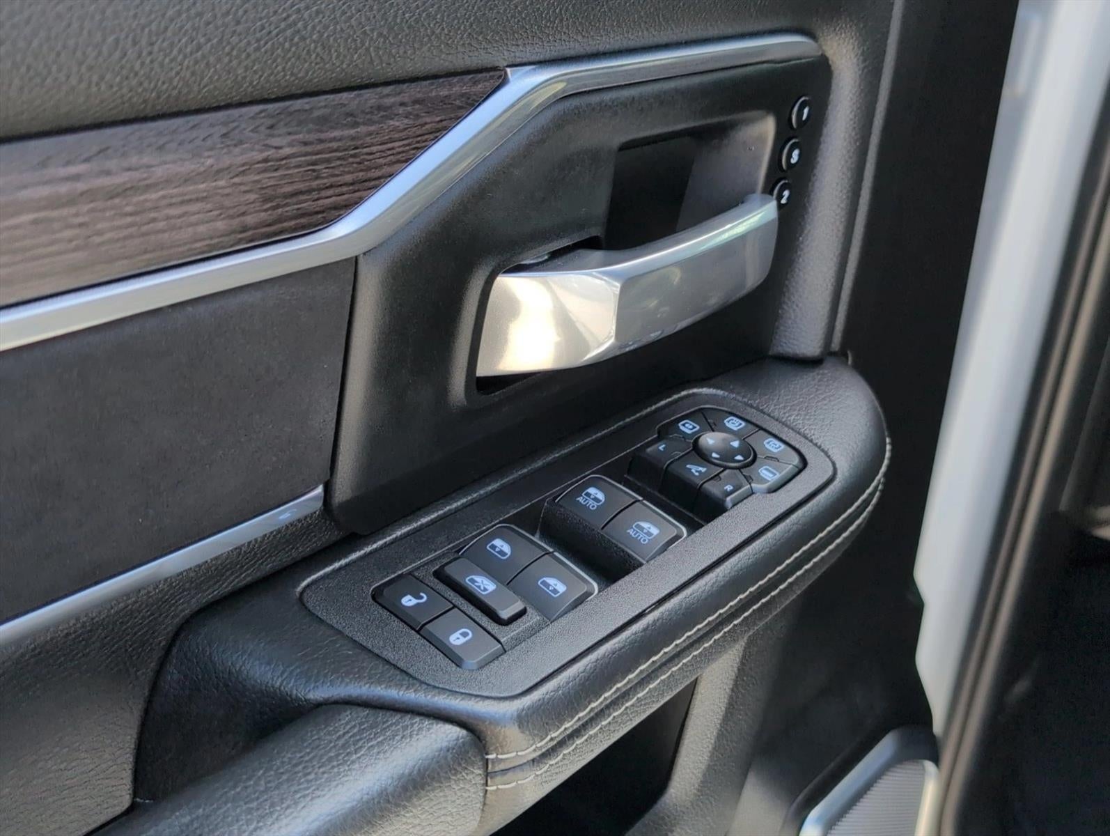 2025 RAM 2500 Laramie 4x4 Crew Cab 6'4" Box