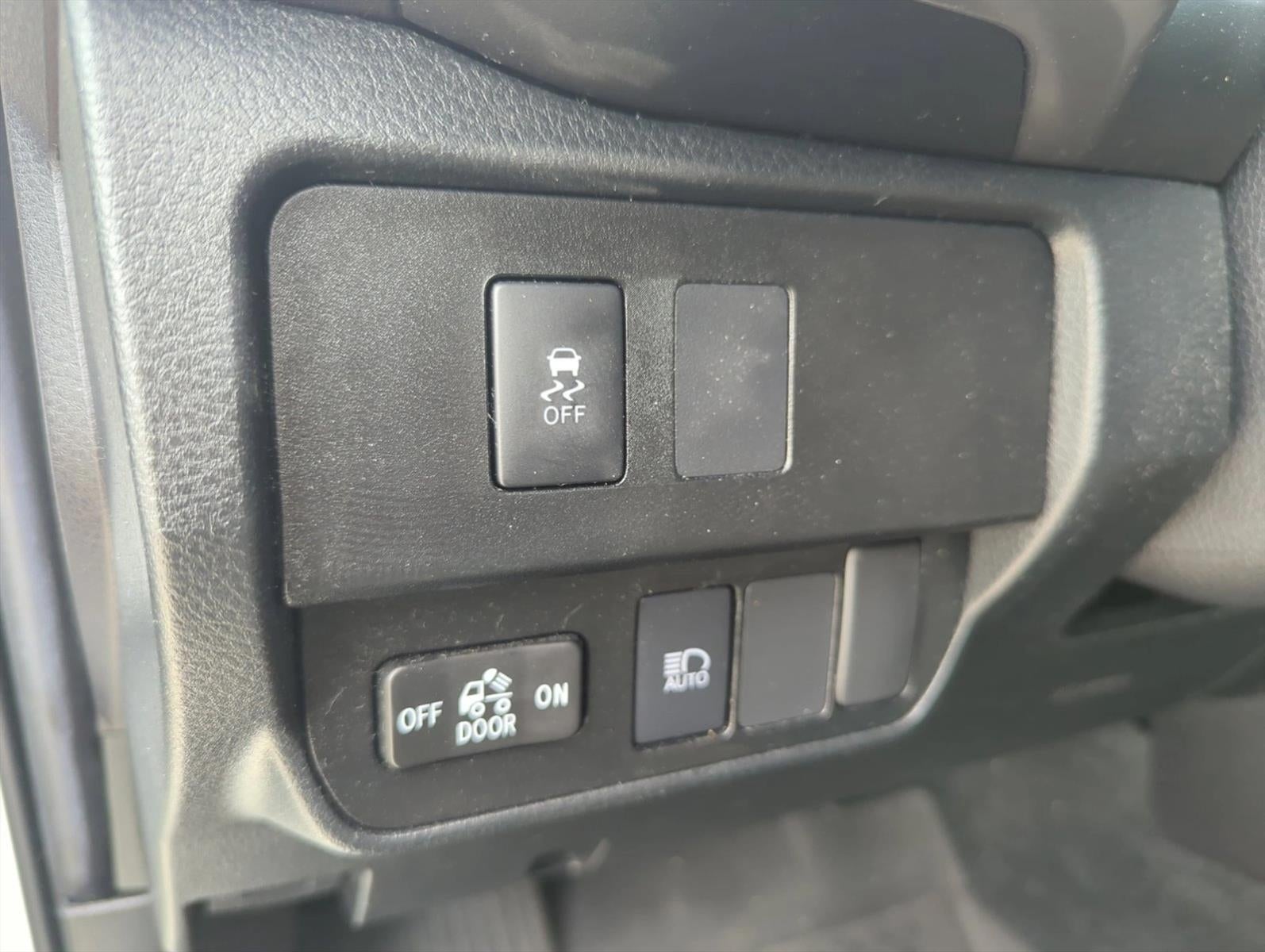 2022 Toyota Tacoma 4WD 4WD SR5 Double Cab 5' Bed V6 AT (GS)