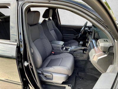 2026 Toyota Tacoma 2WD 2WD SR5 Double Cab 5' Bed AT (SE)