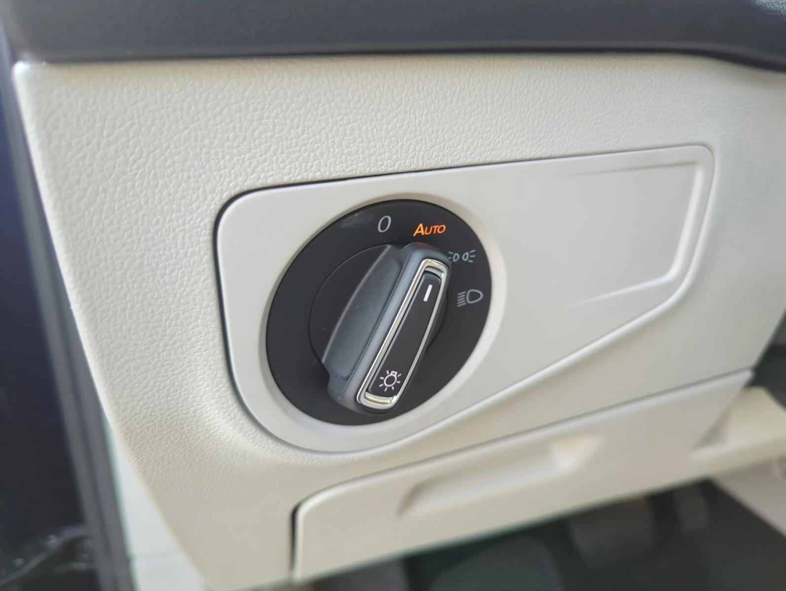 2023 Volkswagen Tiguan 2.0T SE FWD