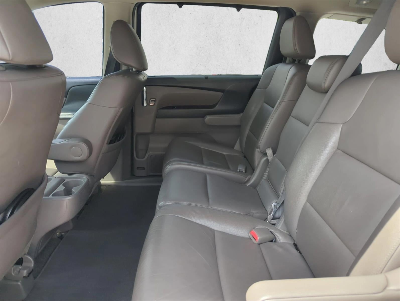 2016 Honda Odyssey Touring Elite with DVD Rear Entertainment System and Navigation