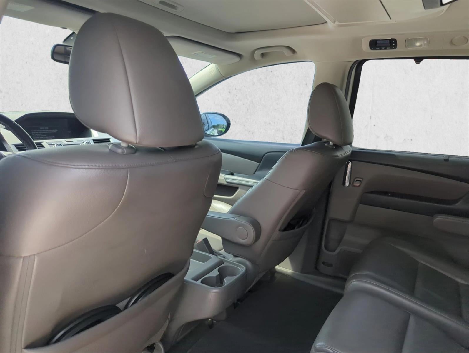 2016 Honda Odyssey Touring Elite with DVD Rear Entertainment System and Navigation