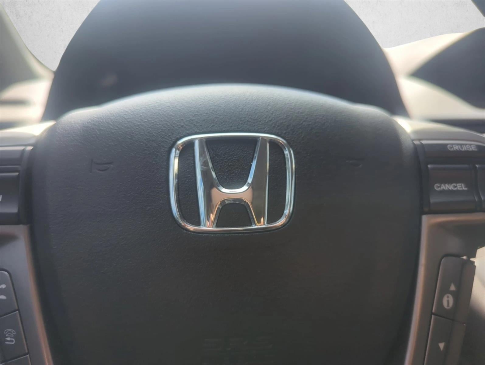 2016 Honda Odyssey Touring Elite with DVD Rear Entertainment System and Navigation