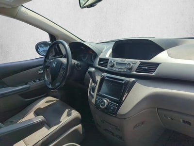 2016 Honda Odyssey Touring Elite with DVD Rear Entertainment System and Navigation
