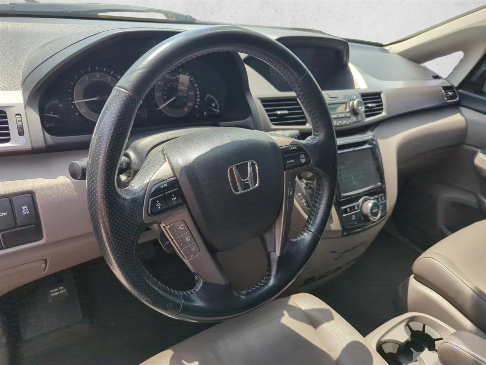 2016 Honda Odyssey Touring Elite with DVD Rear Entertainment System and Navigation