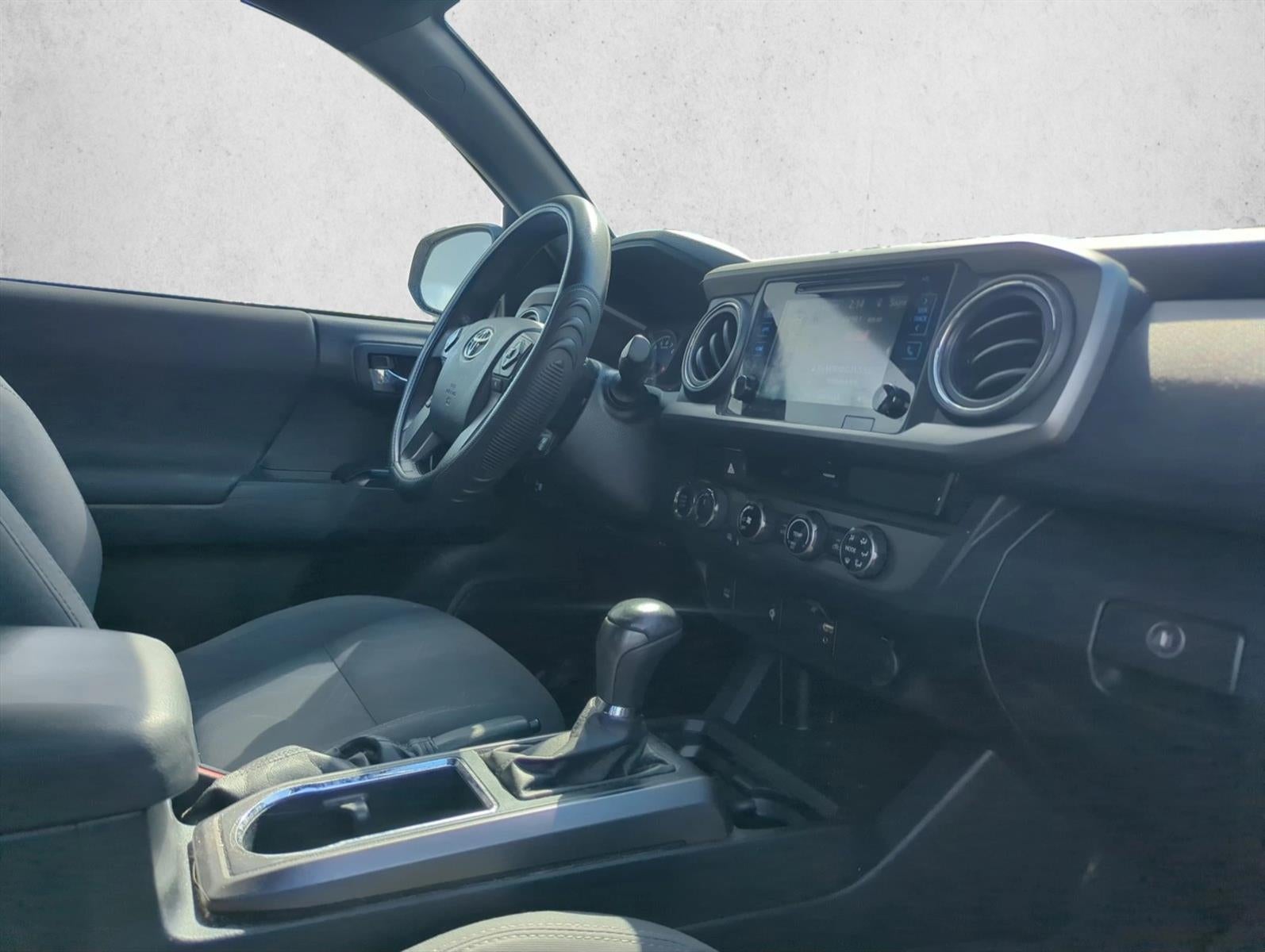 2017 Toyota Tacoma TRD Sport Double Cab 5' Bed V6 4x4 AT (Natl)