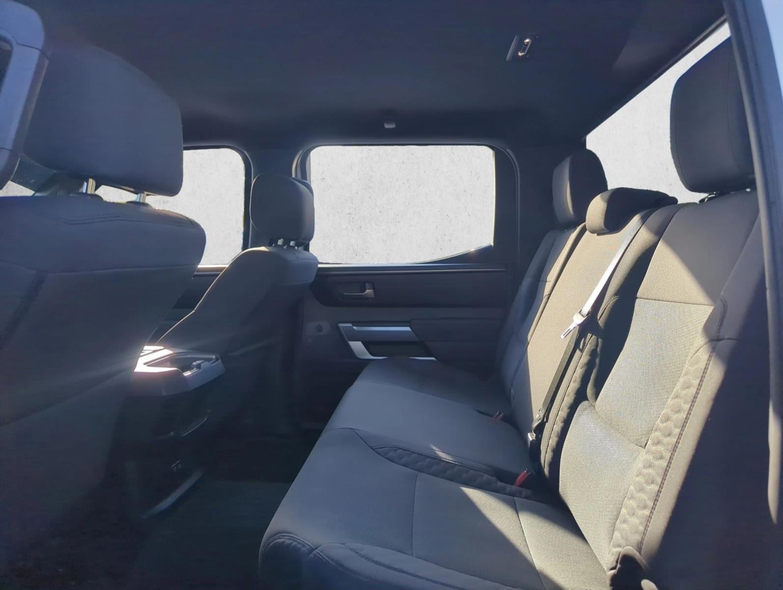 2025 Toyota Tundra 4WD 4WD SR5 CrewMax 5.5' Bed (Natl)