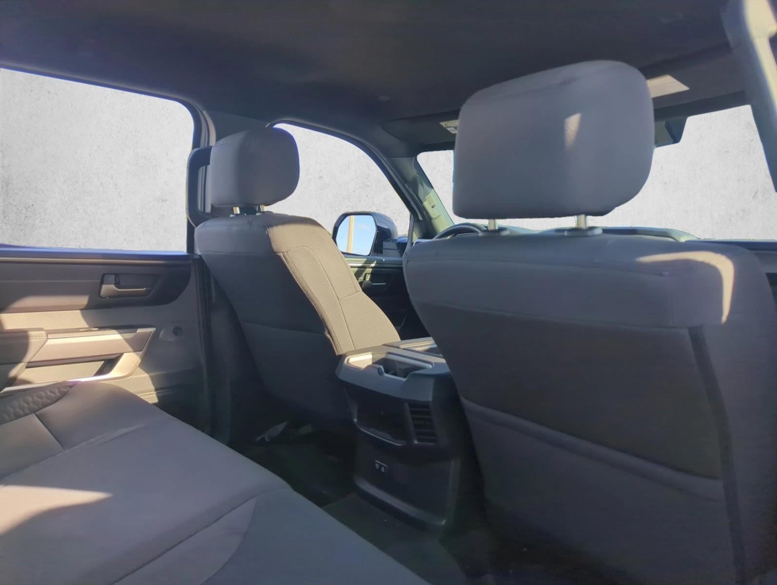 2025 Toyota Tundra 4WD 4WD SR5 CrewMax 5.5' Bed (Natl)