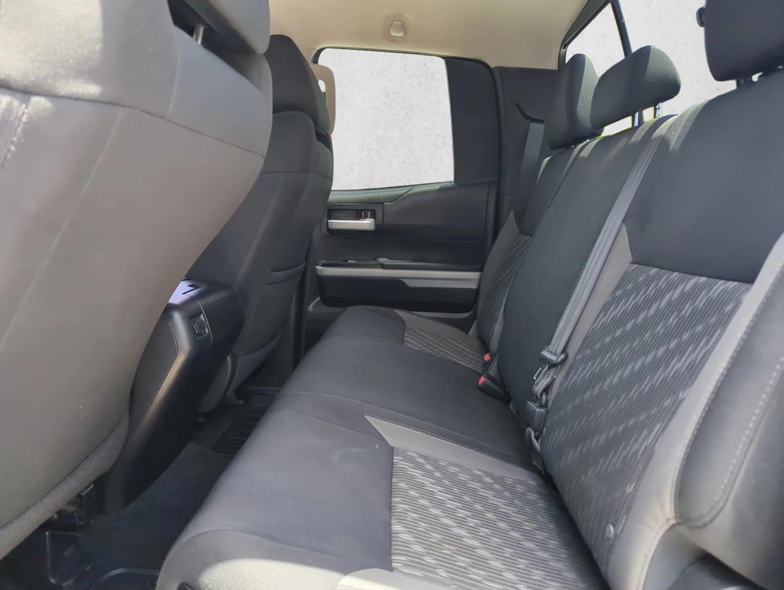 2018 Toyota Tundra 2WD 2WD SR5 Double Cab 6.5' Bed 4.6L (Natl)