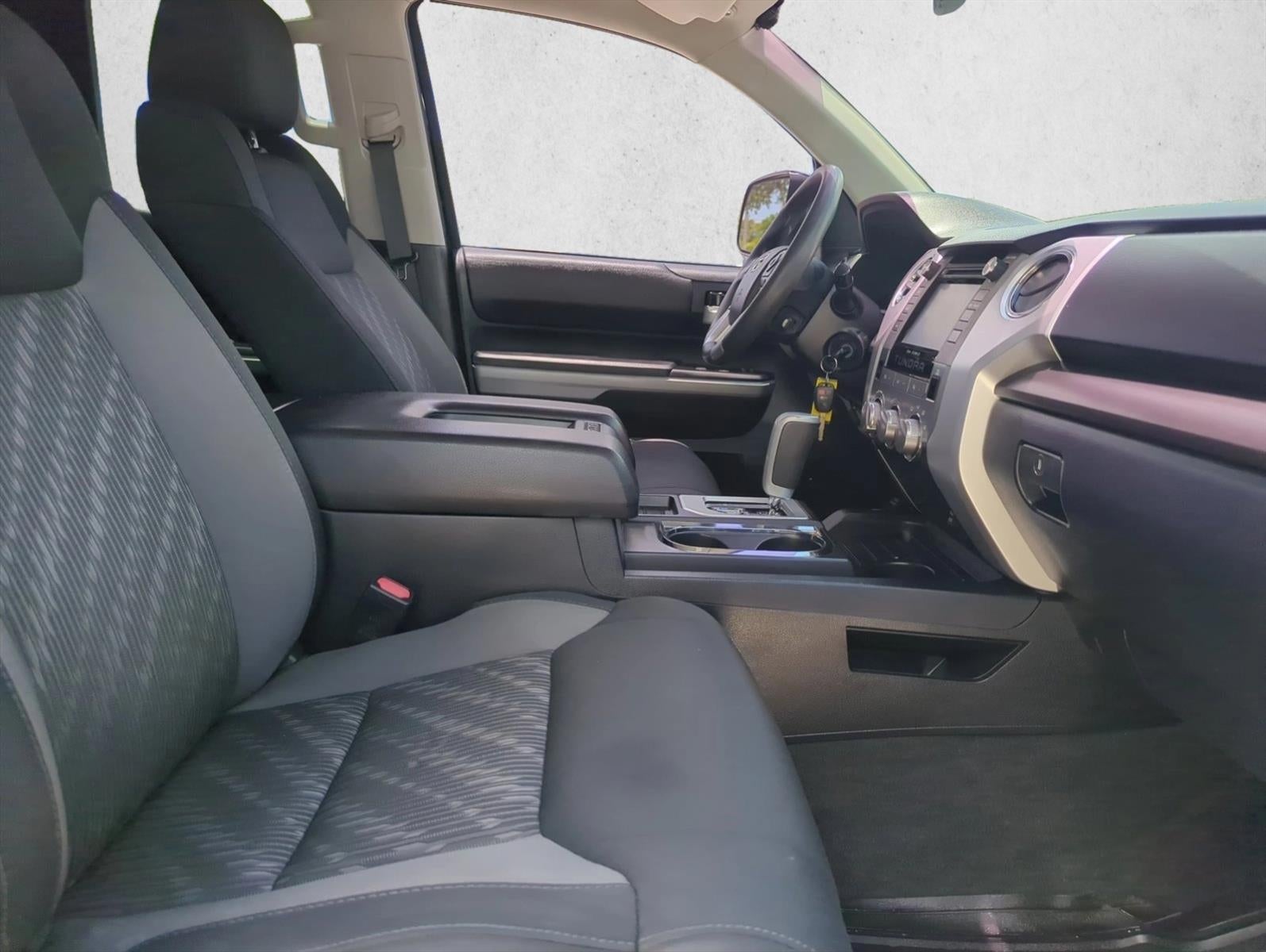 2018 Toyota Tundra 2WD 2WD SR5 Double Cab 6.5' Bed 4.6L (Natl)
