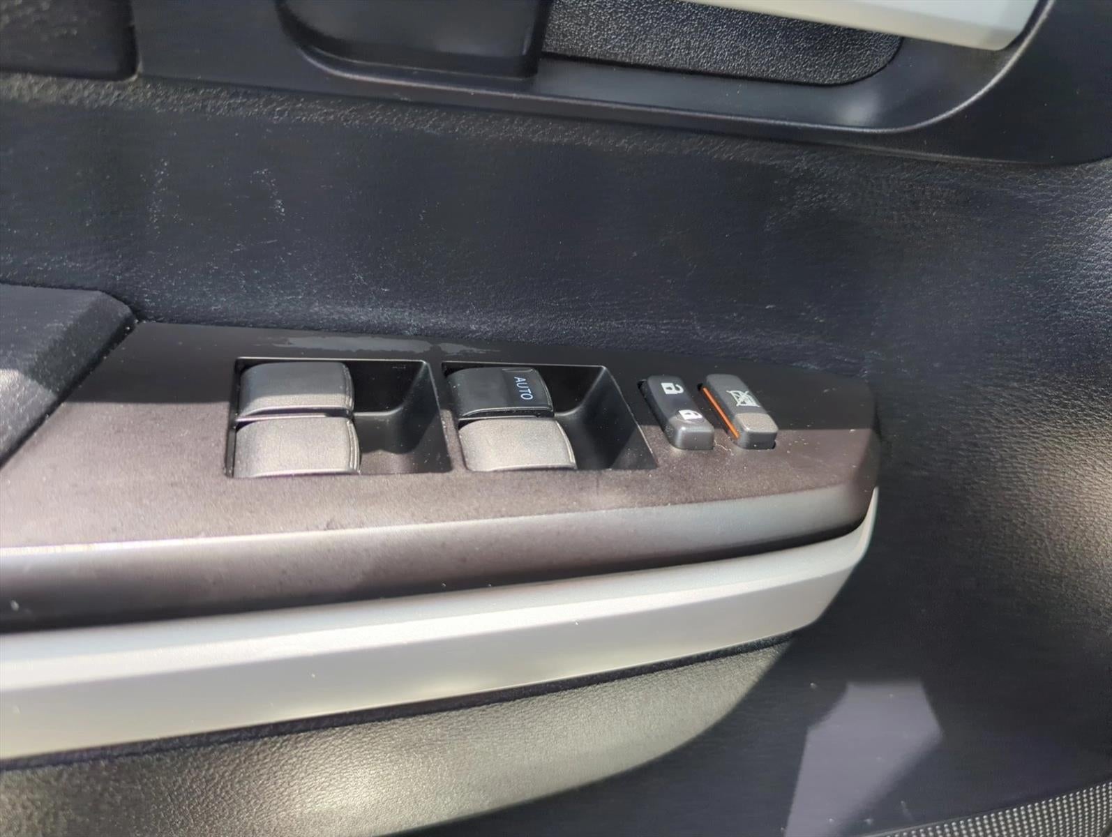 2018 Toyota Tundra 2WD 2WD SR5 Double Cab 6.5' Bed 4.6L (Natl)