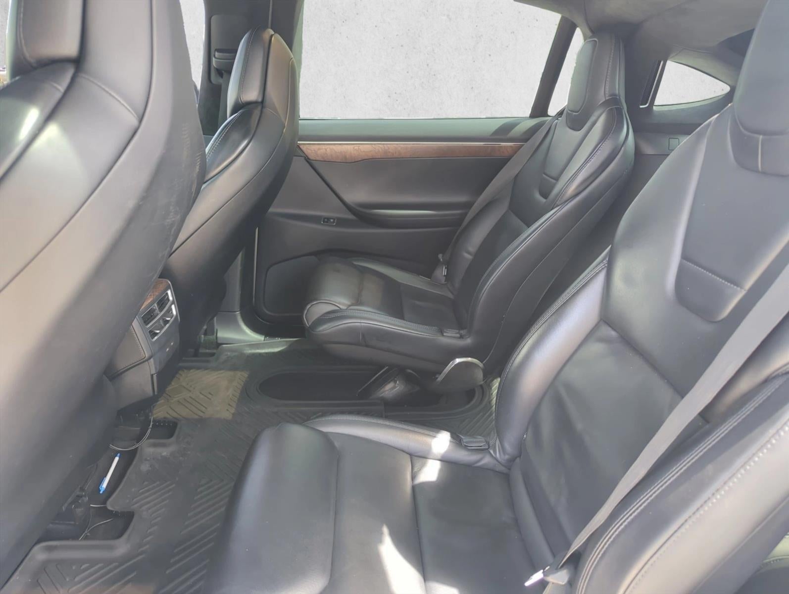 2017 Tesla Model X 90D AWD *Ltd Avail*