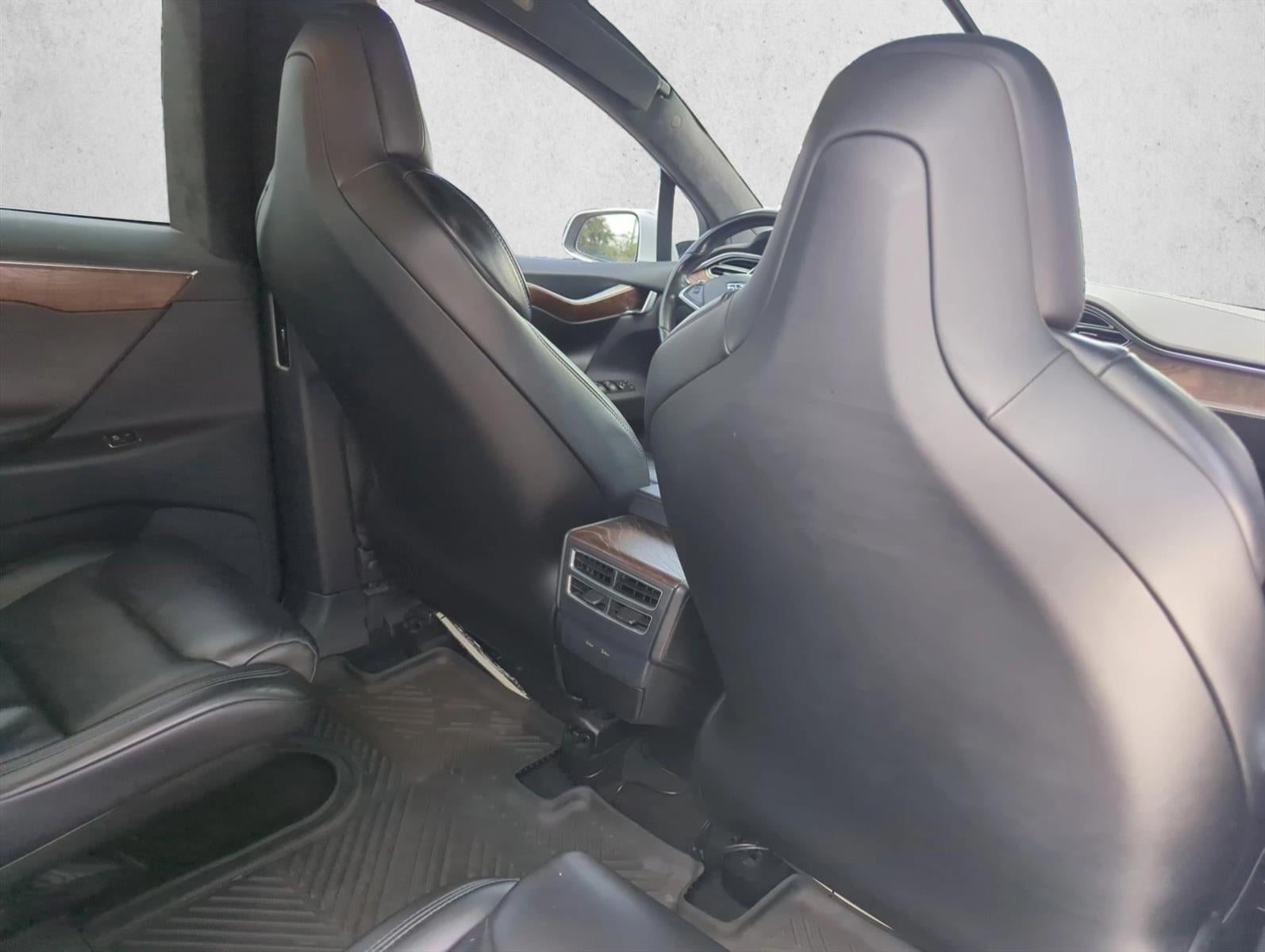 2017 Tesla Model X 90D AWD *Ltd Avail*