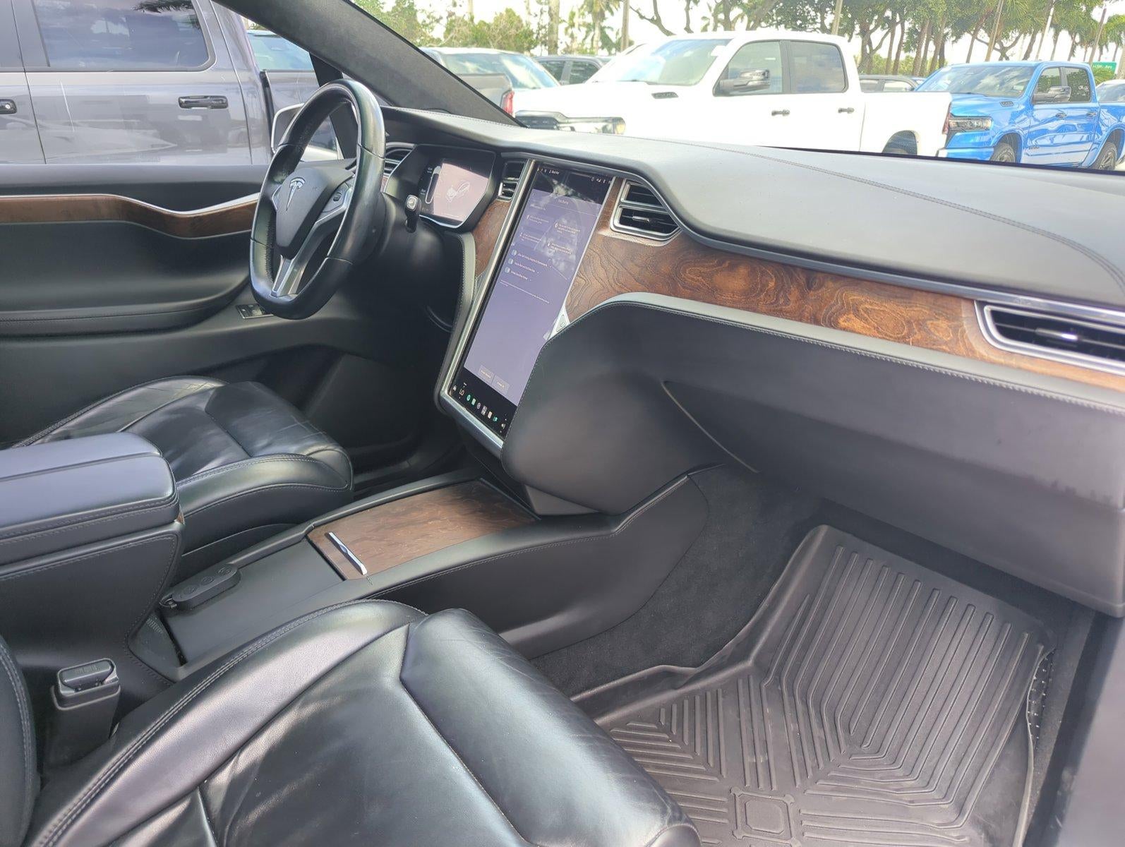 2017 Tesla Model X 90D AWD *Ltd Avail*