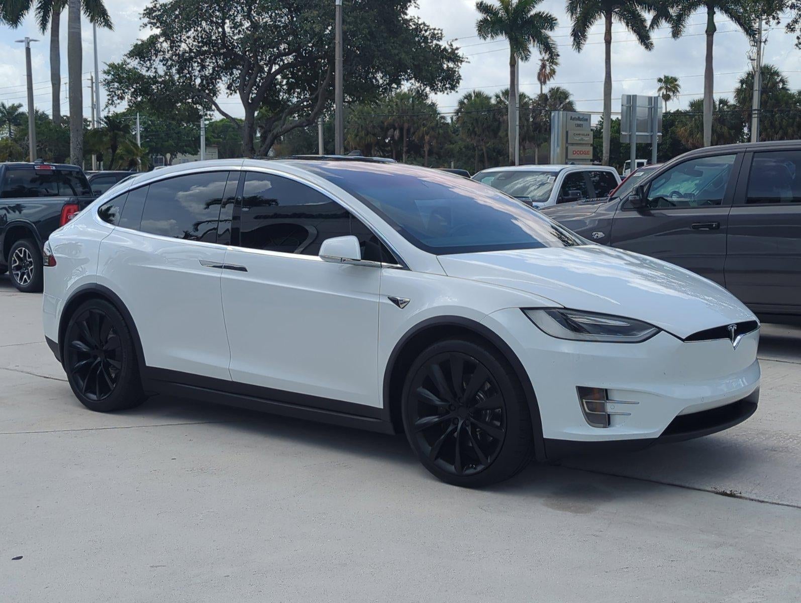 2017 Tesla Model X 90D AWD *Ltd Avail*