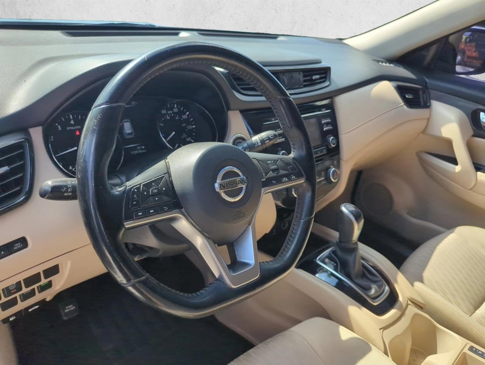 2017 Nissan Rogue FWD SV