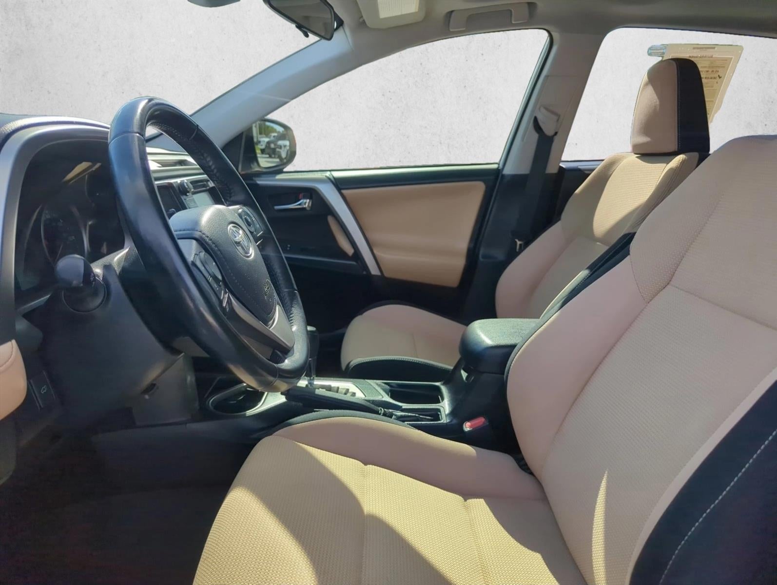 2018 Toyota RAV4 XLE FWD (GS)