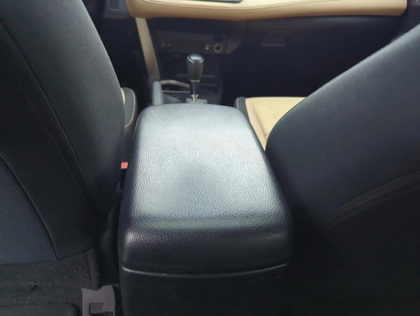 2018 Toyota RAV4 XLE FWD (GS)