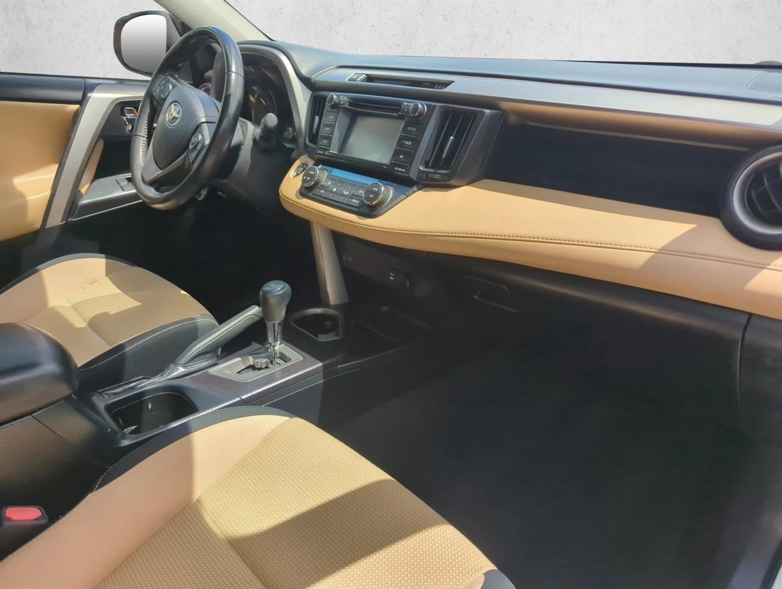 2018 Toyota RAV4 XLE FWD (GS)