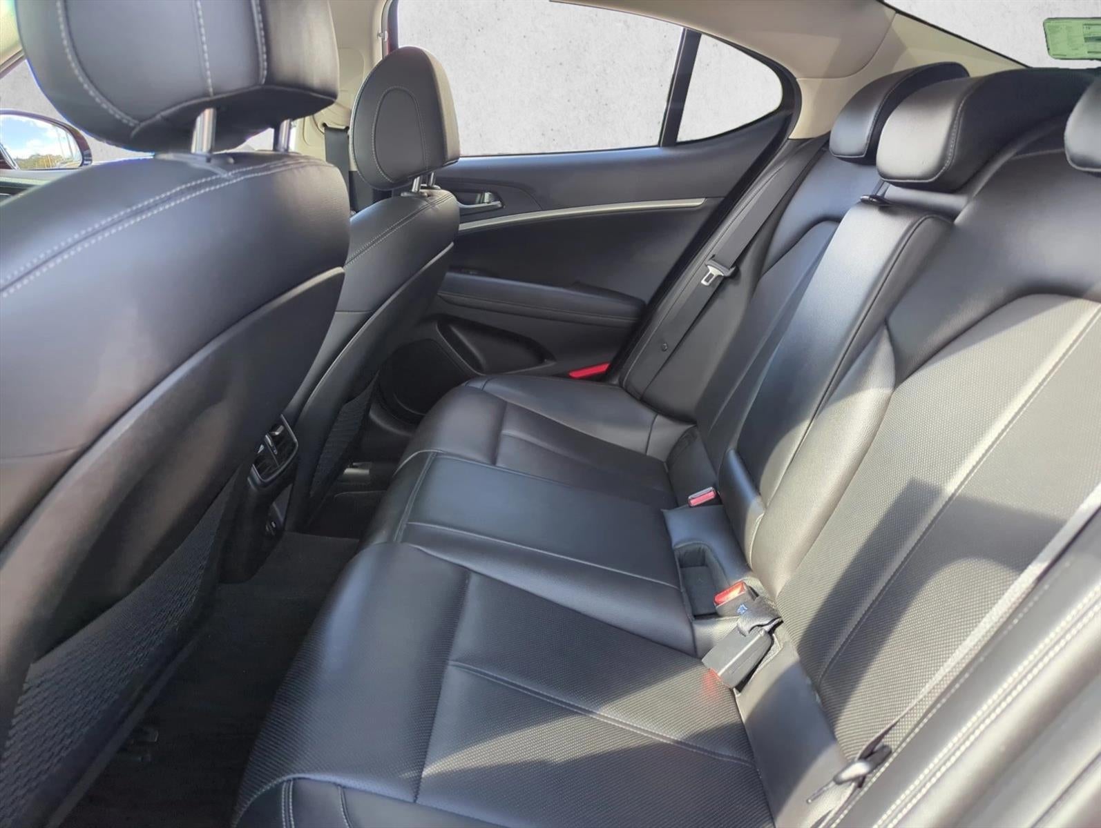 2022 Genesis G70 2.0T RWD